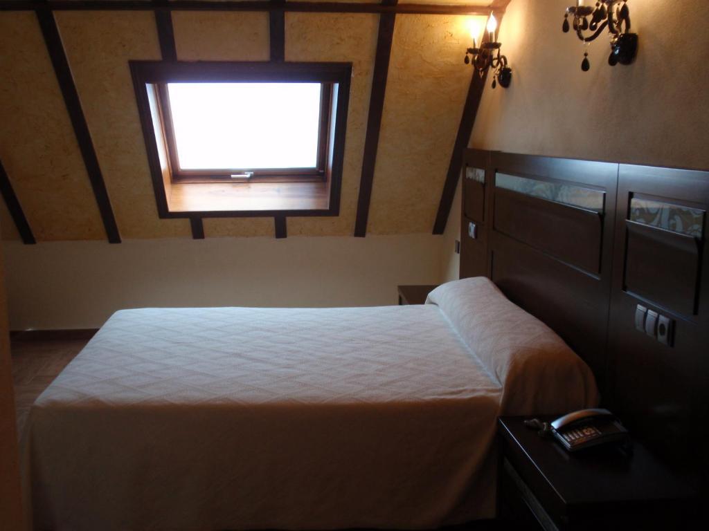 Hotel Casa Beletri Béjar Szoba fotó